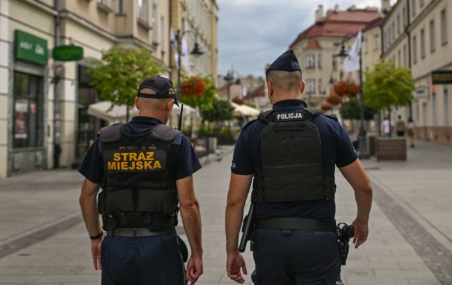 У Польщі затримали жінку, яка напала на українців у Познані У Польщі затримали жінку, яка напала на українців у Познані