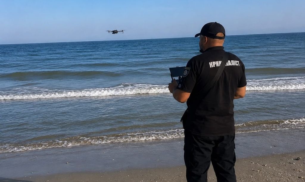Накрила хвиля на очах у рідних: на Одещині знайшли тіло зниклого у морі підлітка Накрила хвиля на очах у рідних: на Одещині знайшли тіло зниклого у морі підлітка