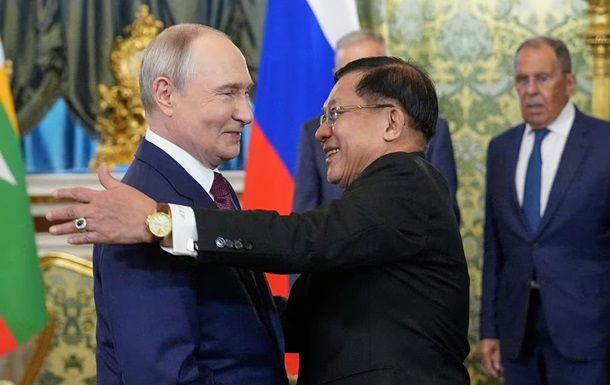 Заради проєктів Путіна у М’янмі палять села - ЗМІ Заради проєктів Путіна у М’янмі палять села - ЗМІ