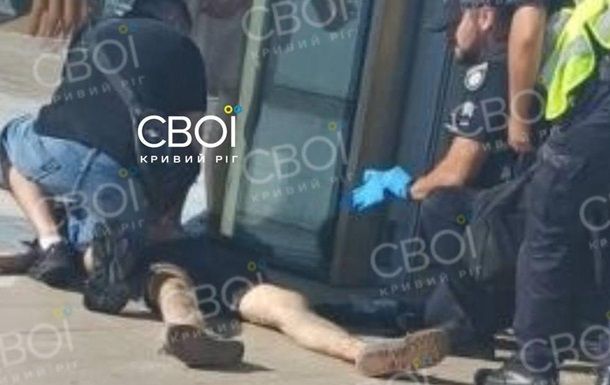 Удар по ТЦ в Кривому Розі: відомо про двох загиблих, понад 50 людей постраждали Удар по ТЦ в Кривому Розі: відомо про двох загиблих, понад 50 людей постраждали