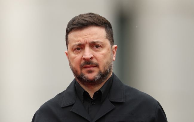 "Просто тварі". Зеленський пообіцяв відповідь на удар по ТЦ у Кривому Розі "Просто тварі". Зеленський пообіцяв відповідь на удар по ТЦ у Кривому Розі