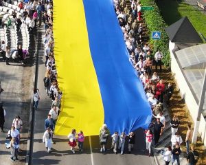 На Київщині розгорнуть прапор-гігант площею майже 3000 "квадратів" На Київщині розгорнуть прапор-гігант площею майже 3000 "квадратів"
