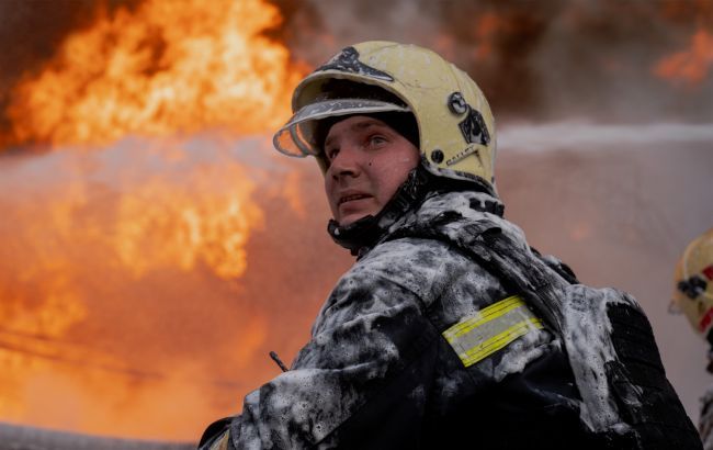 Росія вдарила по ТРЦ на Дніпропетровщині (фото) Росія вдарила по ТРЦ на Дніпропетровщині (фото)