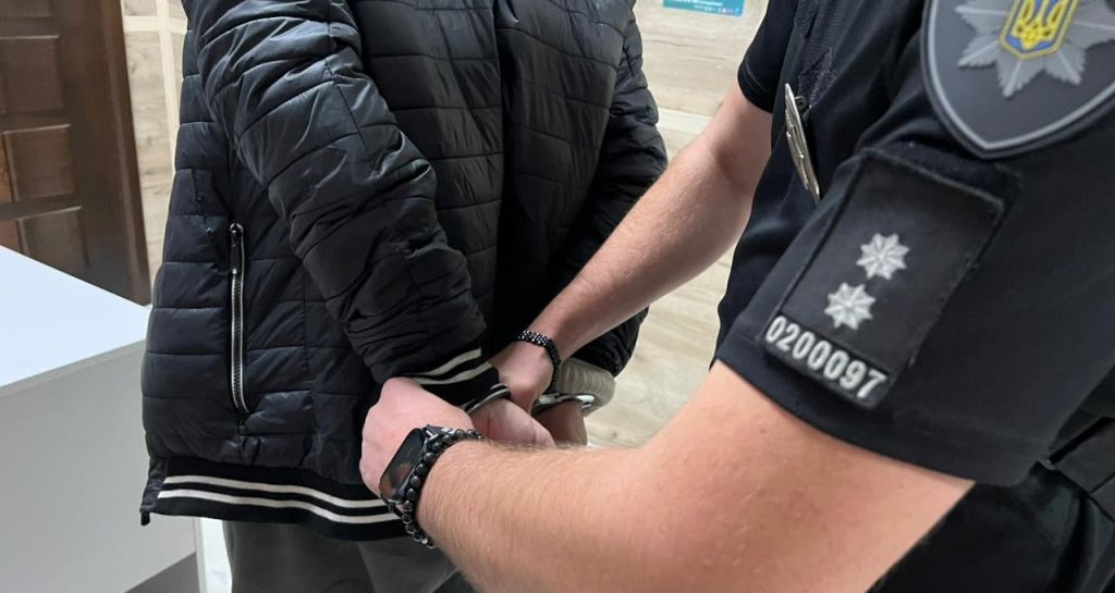 Одесита помістили до психіатричного закладу після нападів на жінок(фото) Одесита помістили до психіатричного закладу після нападів на жінок(фото)