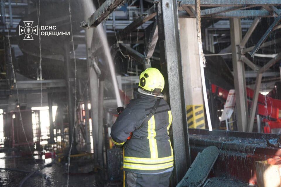 Інноваційний термінал «Нової пошти» в Одесі після атаки рф не підлягає відновленню Інноваційний термінал «Нової пошти» в Одесі після атаки рф не підлягає відновленню