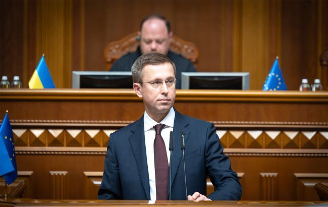 Кабмін переходить на жорстку економію через дефіцит бюджету Кабмін переходить на жорстку економію через дефіцит бюджету