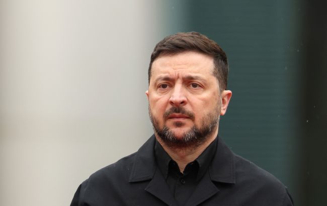 Зеленський: РФ атакувала аеропорти "Київ" і "Бориспіль", туди могли прилетіти американці Зеленський: РФ атакувала аеропорти "Київ" і "Бориспіль", туди могли прилетіти американці
