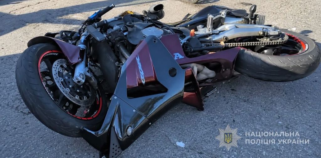 На Одещині у ДТП загинув 41-річний мотоцикліст та постраждала його пасажирка(фото) На Одещині у ДТП загинув 41-річний мотоцикліст та постраждала його пасажирка(фото)