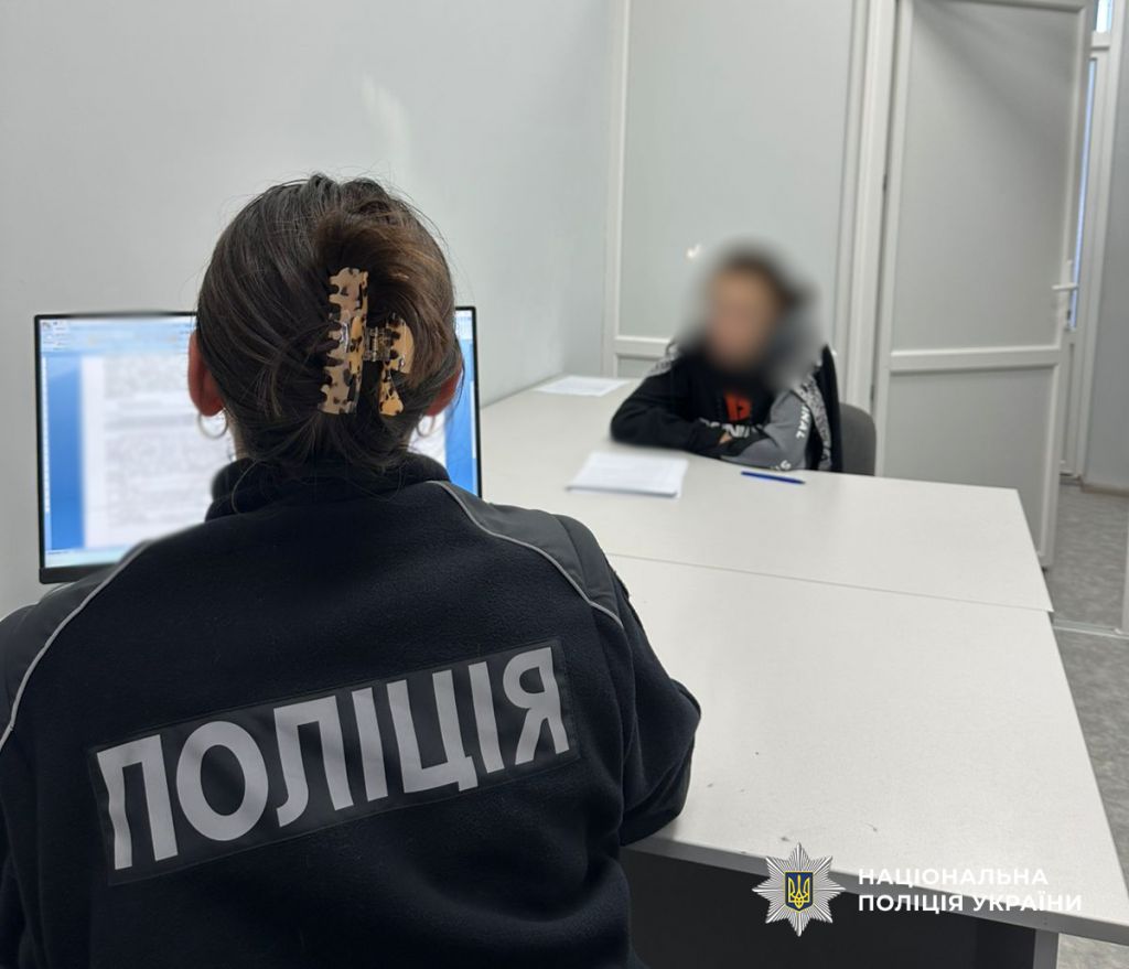 Поліцейські викрили 26-річну жительку Одеси у підпалах вантажних автомобілів Поліцейські викрили 26-річну жительку Одеси у підпалах вантажних автомобілів