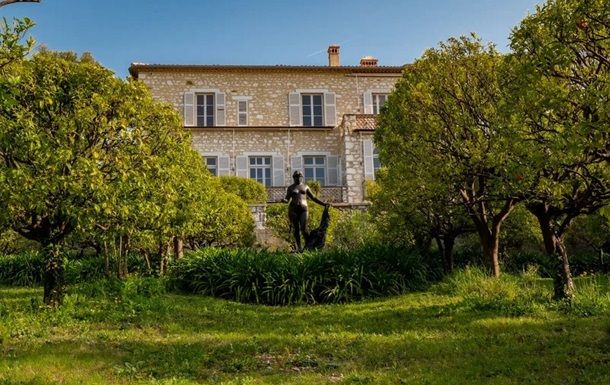 З музею Ренуара у Франції викрали цінні картини З музею Ренуара у Франції викрали цінні картини