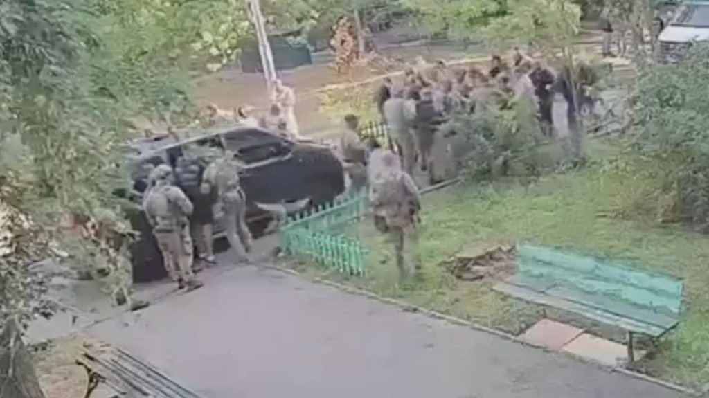Мовна омбудсменка звернулася до ГУР та СБУ з вимогою пояснити, чому під час стрілянини їхні працівники говорили російською Мовна омбудсменка звернулася до ГУР та СБУ з вимогою пояснити, чому під час стрілянини їхні працівники говорили російською