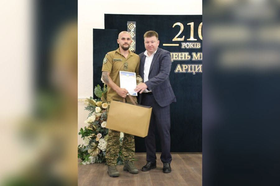 Ізмаїльських гвардійців нагородили під час заходів до Дня міста Арциз(фото) Ізмаїльських гвардійців нагородили під час заходів до Дня міста Арциз(фото)