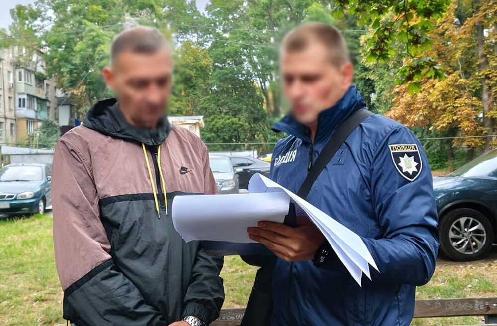 Ціна за «бронь» з 8500 гривень зросла до шести тисяч доларів — на Одещині затримали фермера Ціна за «бронь» з 8500 гривень зросла до шести тисяч доларів — на Одещині затримали фермера