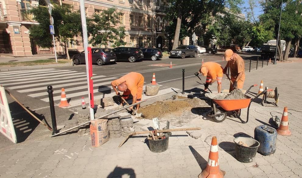В Одесі з початку року облаштували 27 нових пандусів на пішохідних переходах В Одесі з початку року облаштували 27 нових пандусів на пішохідних переходах
