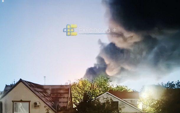 Дрони влаштували «гарячу ніч» на Кубані: палає велика нафтобаза з тисячами кубометрів пального Дрони влаштували «гарячу ніч» на Кубані: палає велика нафтобаза з тисячами кубометрів пального