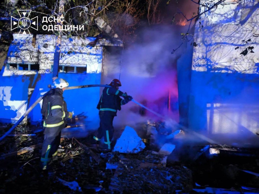 У Вилковому після атаки утворилася черга на обстеження пошкоджених будинків У Вилковому після атаки утворилася черга на обстеження пошкоджених будинків