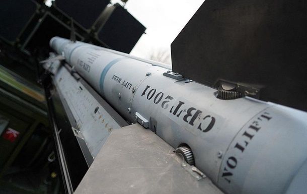 Україна отримала комплекс NASAMS і ракети для ППО Україна отримала комплекс NASAMS і ракети для ППО