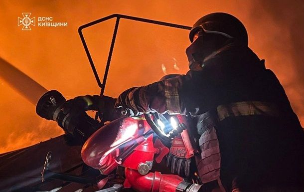 Росіяни вдарили по Гостомелю, серед поранених є дитина Росіяни вдарили по Гостомелю, серед поранених є дитина
