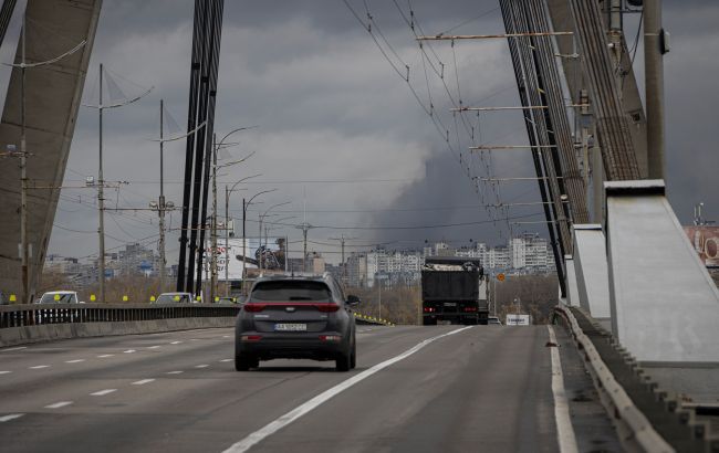Росія знову вдарила по Північному мосту у Києві Росія знову вдарила по Північному мосту у Києві