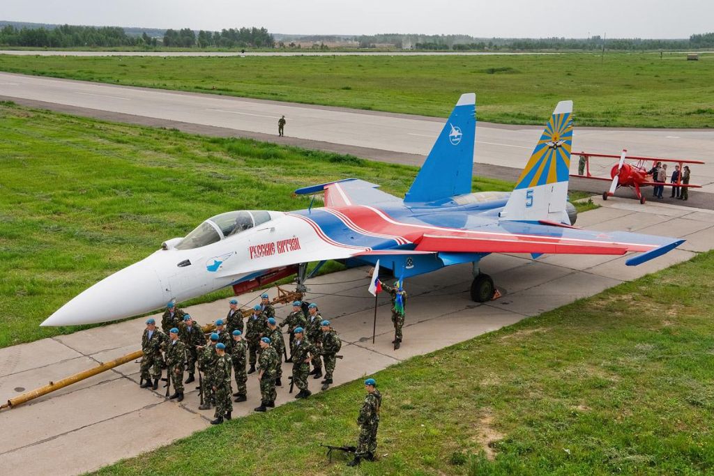 СБУ уразила російські винищувачі Су-35 та Су-34 на військовому аеродромі в Адигеї СБУ уразила російські винищувачі Су-35 та Су-34 на військовому аеродромі в Адигеї
