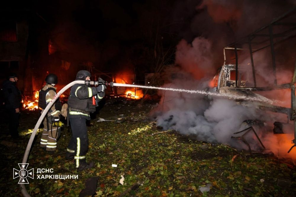 Знищені будинки, пожежі, загиблі та десятки поранених: росія масовано атакувала українські міста Знищені будинки, пожежі, загиблі та десятки поранених: росія масовано атакувала українські міста