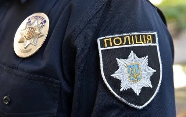Житель Київщини в Одесі порізав ножем адміністраторку кав’ярні(відео) Житель Київщини в Одесі порізав ножем адміністраторку кав’ярні(відео)