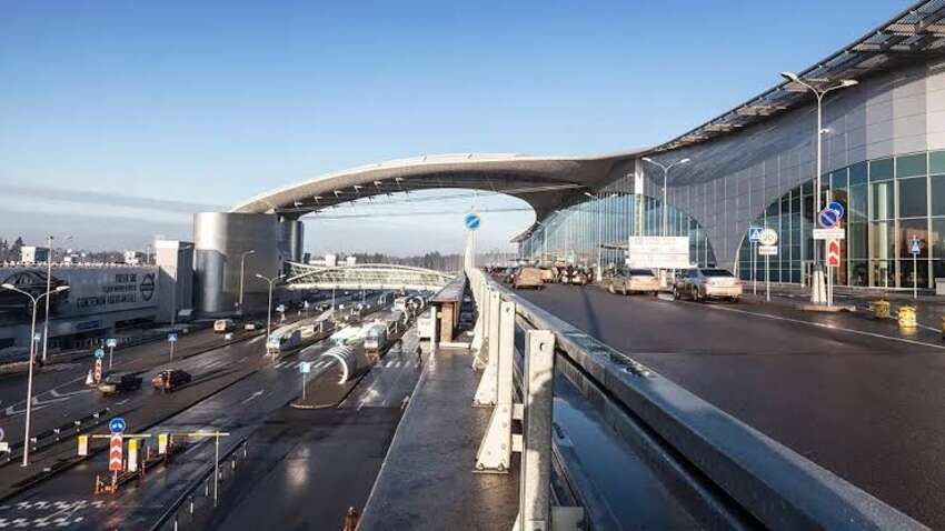 Москва більше не літає: що сталося з роботою аеропортів після атаки дронів Москва більше не літає: що сталося з роботою аеропортів після атаки дронів