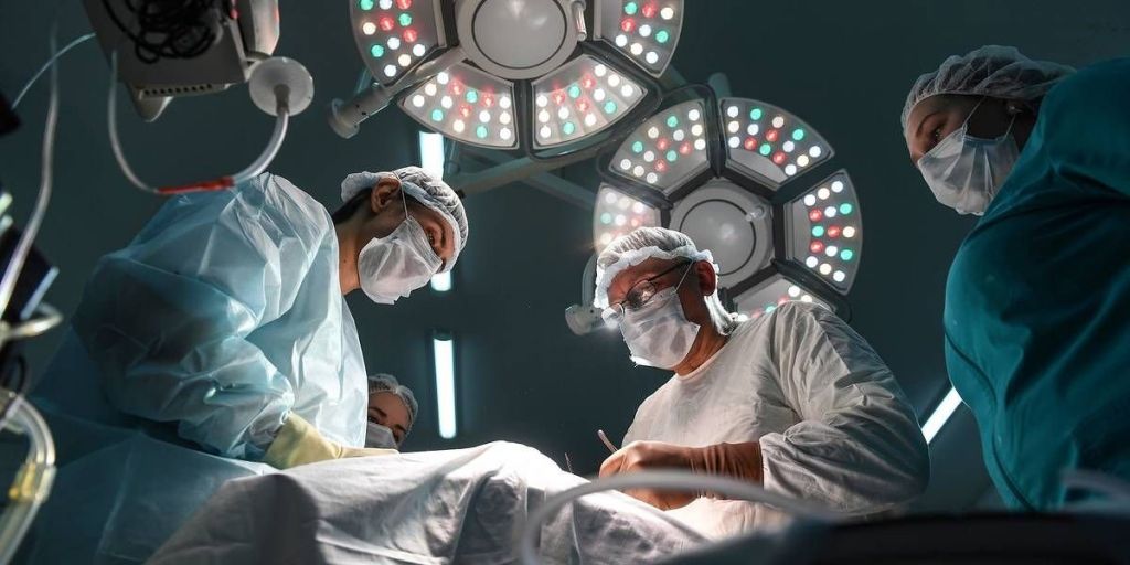 Безоплатна заміна суглобів в Одесі: кому доступна операція та як потрапити до лікаря Безоплатна заміна суглобів в Одесі: кому доступна операція та як потрапити до лікаря