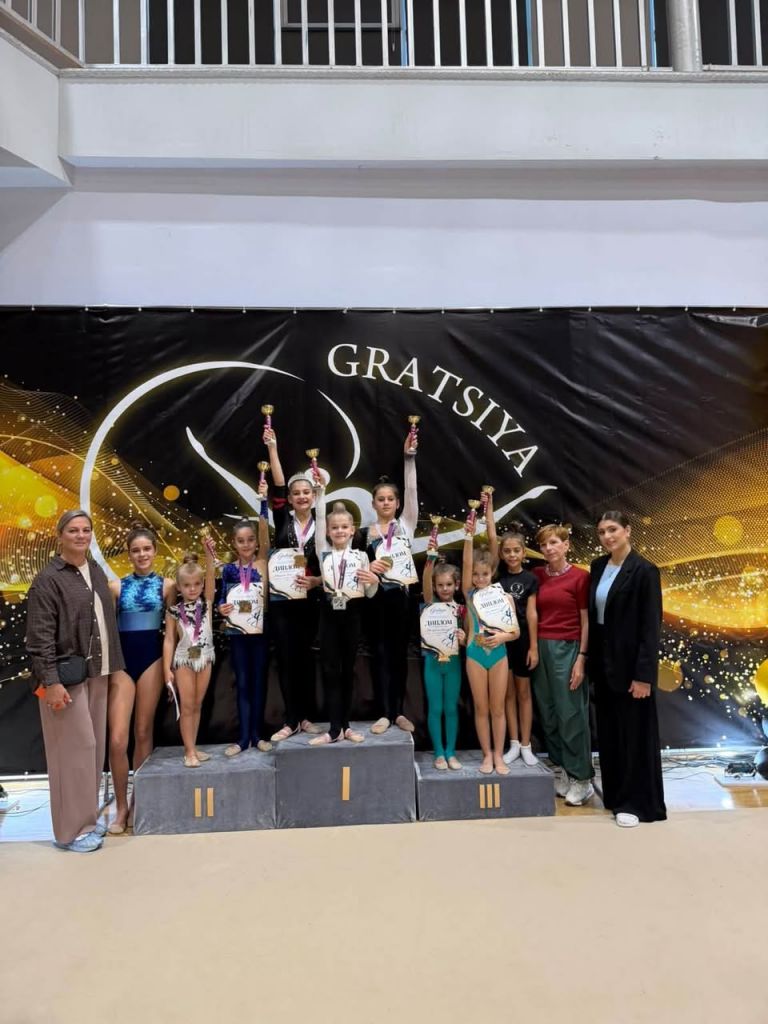 Наши гімнастки взяли участь у Всеукраїнському турнірі "Cratsiya Cup" (м.Львів) та Міжнародному турнірі "BREEZE" в м.Кишиневі (Молдова), (фото) Наши гімнастки взяли участь у Всеукраїнському турнірі "Cratsiya Cup" (м.Львів) та Міжнародному турнірі "BREEZE" в м.Кишиневі (Молдова), (фото)