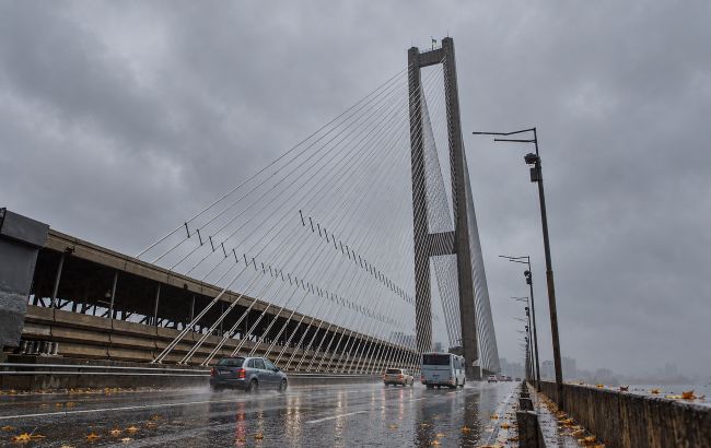 Південний міст Києва частково перекривають: що зміниться для водіїв і пасажирів Південний міст Києва частково перекривають: що зміниться для водіїв і пасажирів