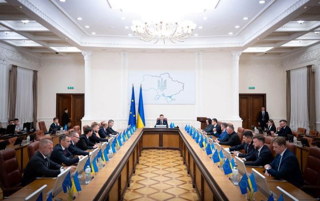Кабмін оновив визначення критичності: критерії підприємств мають переглянути за 10 днів Кабмін оновив визначення критичності: критерії підприємств мають переглянути за 10 днів