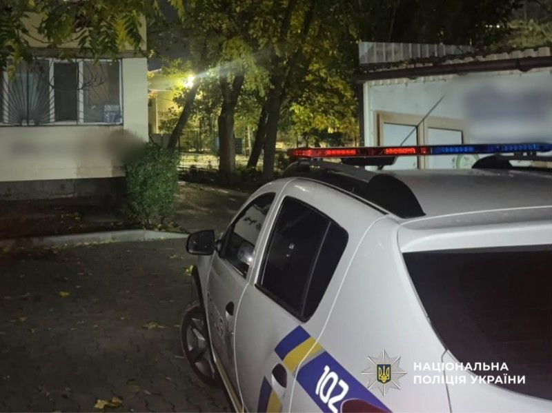 У Південному тринадцятирічна дівчина зірвалася з лоджії 9-го поверху У Південному тринадцятирічна дівчина зірвалася з лоджії 9-го поверху