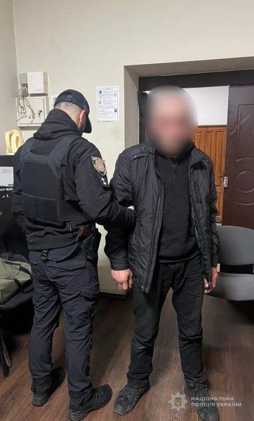 Поліцейські затримали 60-річного іноземця за спричинення тяжких тілесних ушкоджень жителю Одеси Поліцейські затримали 60-річного іноземця за спричинення тяжких тілесних ушкоджень жителю Одеси