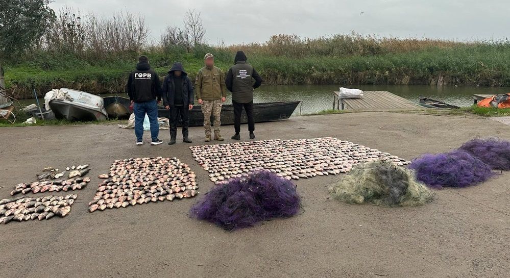 Майже кілометр сіток і 760 рибин улову — на Ізмаїльщині викрили браконьєра Майже кілометр сіток і 760 рибин улову — на Ізмаїльщині викрили браконьєра